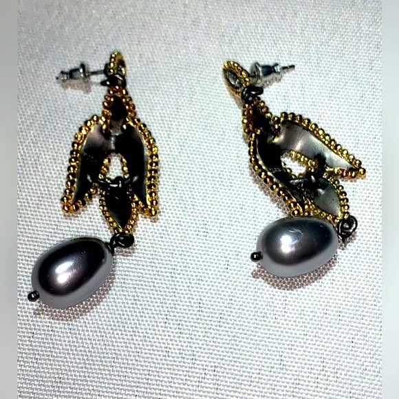 FORMAL EARRINGS SpecialOccasion, Style Duplication of GreyPearl & Pave’ Earrings - Picture 8 of 10
